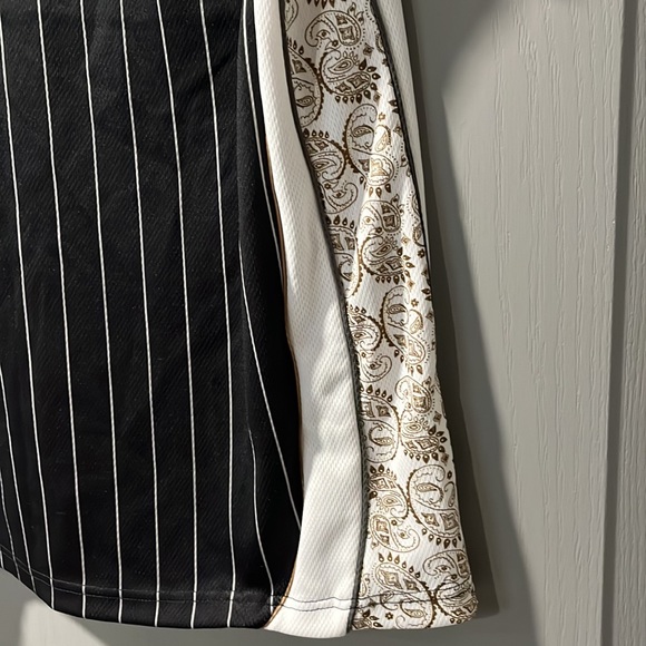 Hitman Fight Gear MMA Tank Top Jersey - Men’s Large - Picture 3 of 7